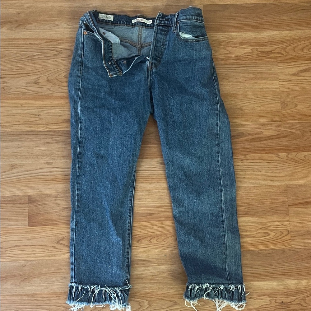 Levi's Women's Blue Straight Leg Jeans with Frayed Hem